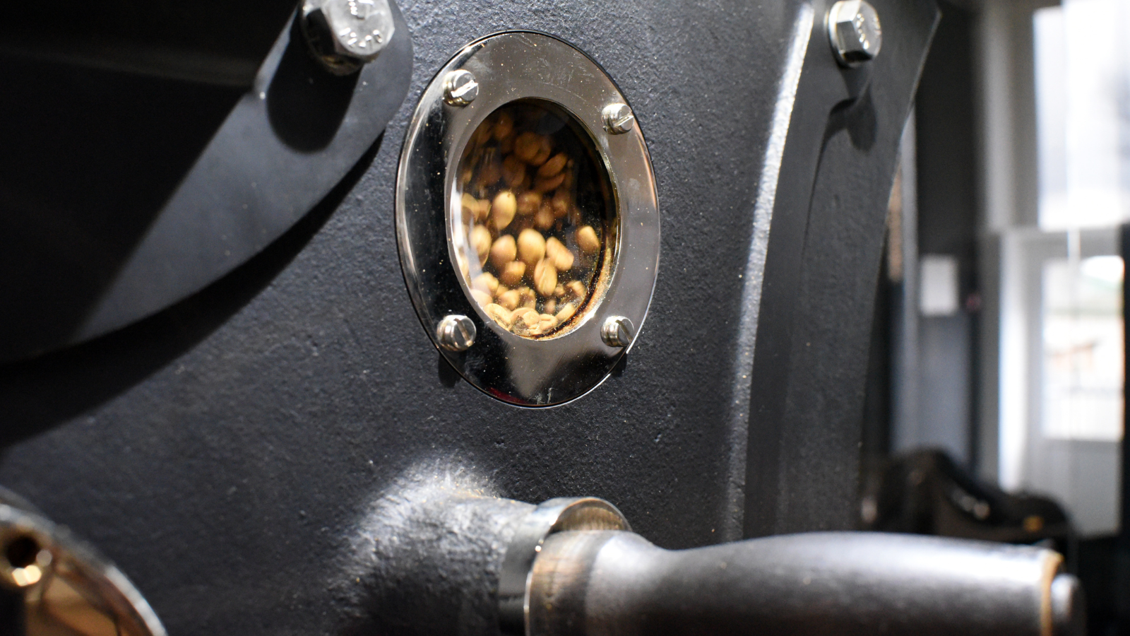 Coffee roasting machine roasting fresh coffee